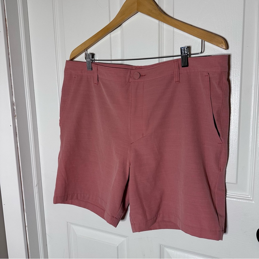 All in Motion Men's Rose Shorts‎